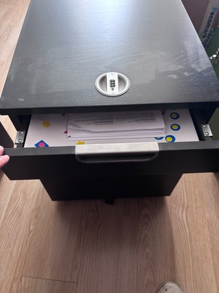 Mueble cajonera con seguridad