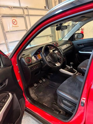Suzuki Vitara 4x4 2018 AVERIADO!