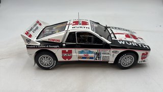 KYO4050D Kyosho Lancia 037 Rally 1/18 senza scato