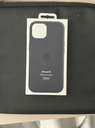 Funda Apple MagSafe iPhone 15 Negra Original