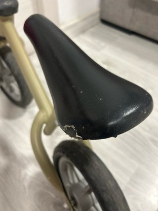 Bici de equilibrio + casco rosa