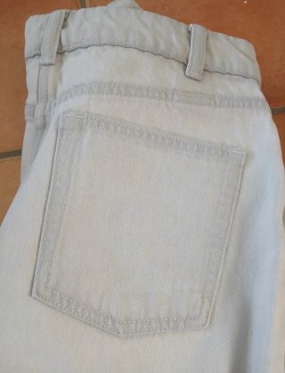 Gonna jeans grigia con spacco