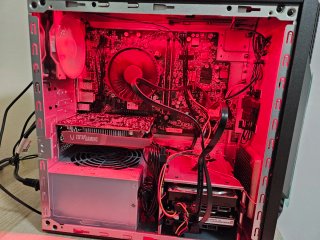 Torre PC Acer Nitro N50-656 i5-14 RTX 305