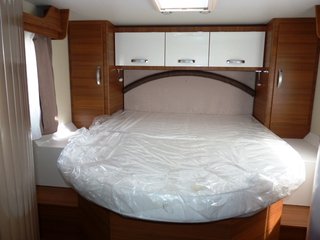 Autocaravana Modelo ELNAGH BARON 581 Perfilada