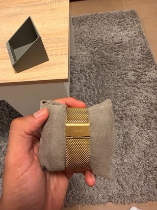 Reloj Guess Dorado Original