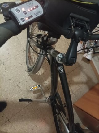 Bicicleta Eléctrica Negra