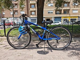 Bicicleta Azul + Casco Azul