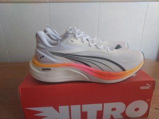 Zapatillas Puma Blancas y Rosas