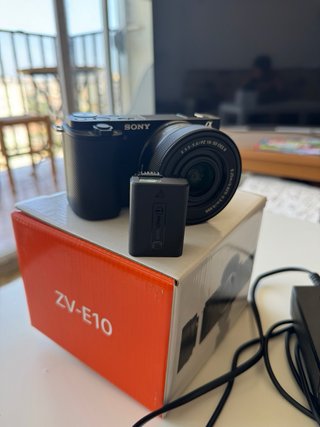 Cámara Sony ZV-E10 Negra + Accesorios