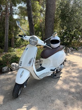 Vespa Primavera 49cc Blanca 2022
