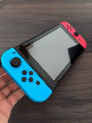 Nintendo Switch Azul y Rojo