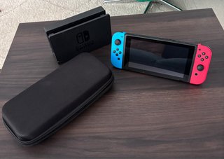Nintendo Switch Azul y Rojo