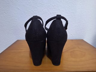 Zapatos de tacón cuña negros