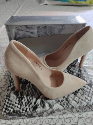 Zapatos tacón beige talla 36