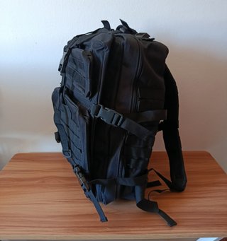 Mochila táctica negra impermeable 45L - Nueva