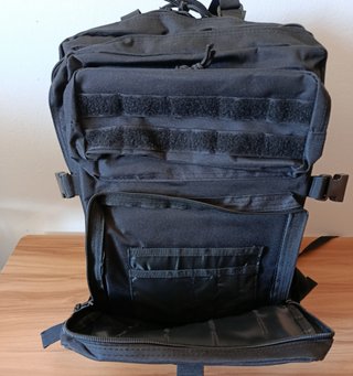 Mochila táctica negra impermeable 45L - Nueva