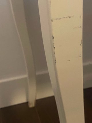 Tocador Ikea HEMNES con espejo e iluminación.