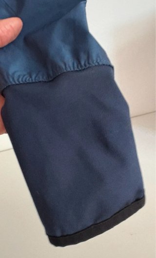 Chaqueta H&M Sport azul con capucha Talla L