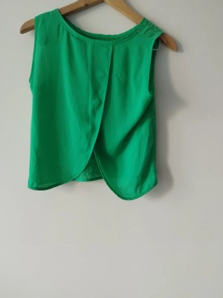 Blusa Stradivarius verde