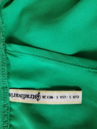 Blusa Stradivarius verde