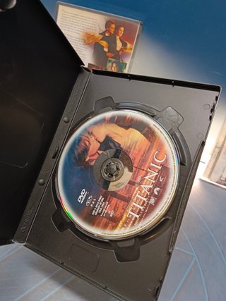 Pack Titanic VHS + DVD + CD BSO