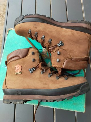 Scarponi trekking Aku uomo Gore-Tex