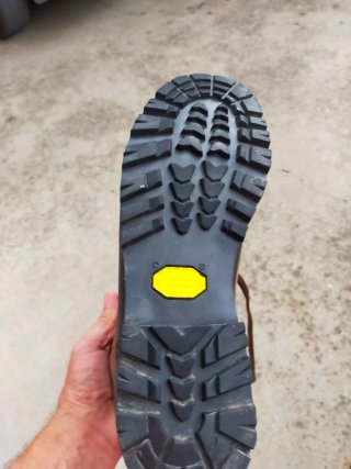 Scarponi trekking Aku uomo Gore-Tex