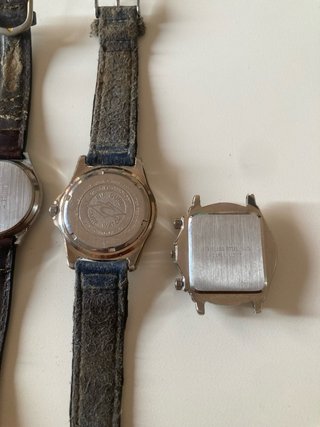Lote de 4 relojes y pulseras