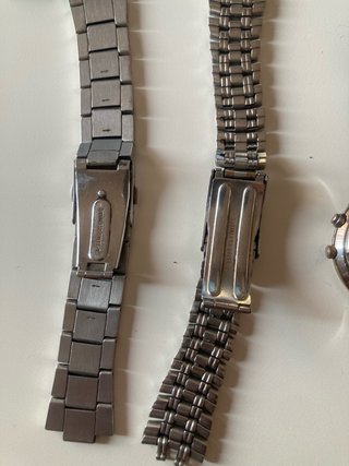 Lote de 4 relojes y pulseras