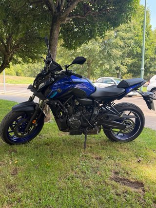 Moto Yamaha MT07 limitada para carnet A2