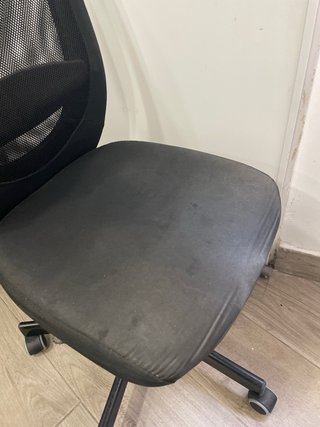 Silla de oficina negra