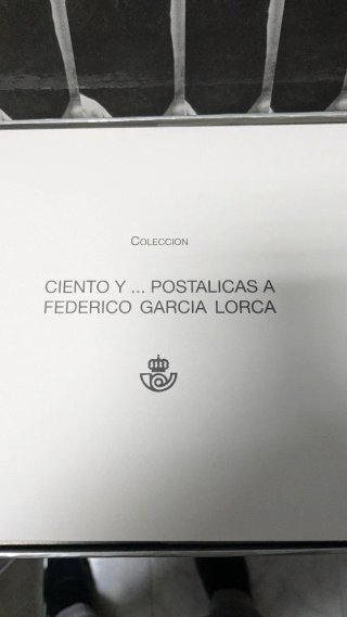 "Ciento y... postalicas a Federico García Lorca