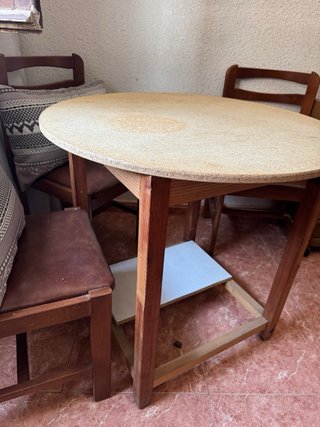 Mesa camilla redonda de madera y corcho