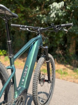 Bici elettrica verde