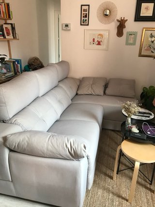Sofá Chaise Longue Eléctrico Gris. Marca acomodel