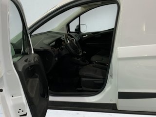 Ford Transit Courier 2021