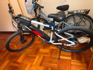 Bicicleta Eléctrica Blanca