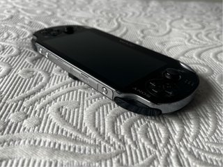 PS Vita 1004 OLED Negra
