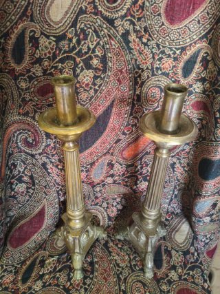 Pareja candelabros altar iglesia meneses