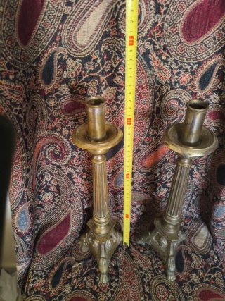 Pareja candelabros altar iglesia meneses