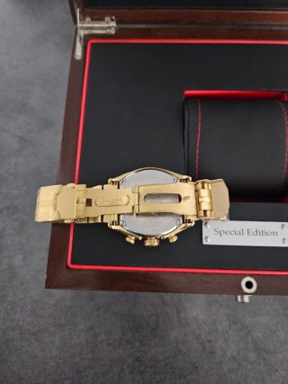 Reloj Jaguar Special Edition Dorado