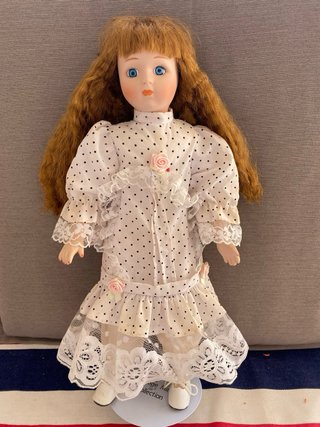 Muñeca porcelana 40 cm