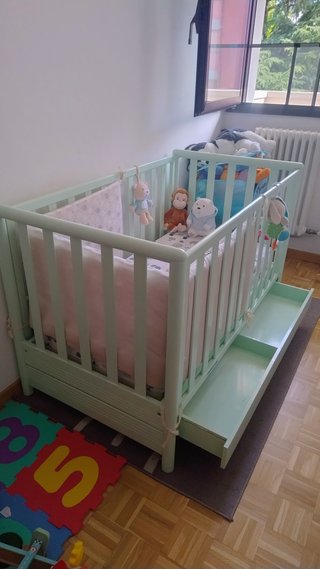 Lettino color Tiffany con cassetto