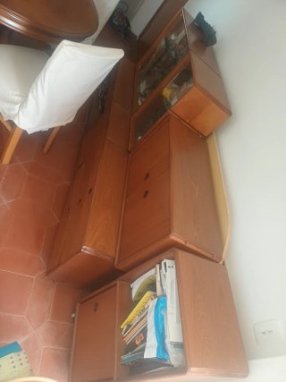 Mesa redonda de madera maciza