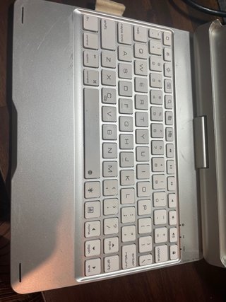 Funda con teclado para iPad