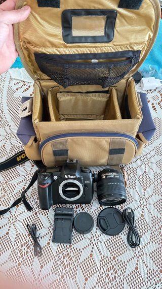 EXCELENTE Camara Nikon D70S Completa con bolsa PRO