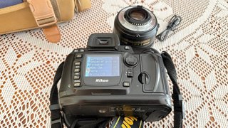 EXCELENTE Camara Nikon D70S Completa con bolsa PRO