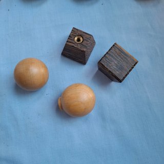 Lote 10 tiradores madera variados