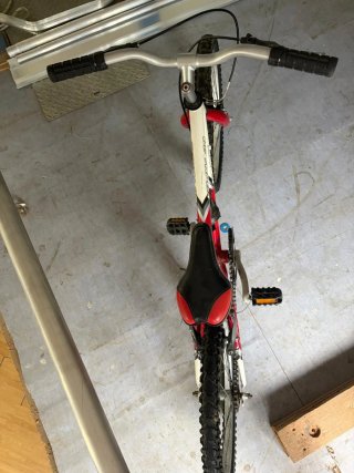 Bicicleta ATK Kiddy 200 20 Roja y Blanca