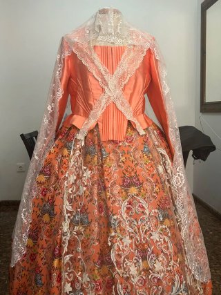 Traje Fallera Salmón Siglo XVIII